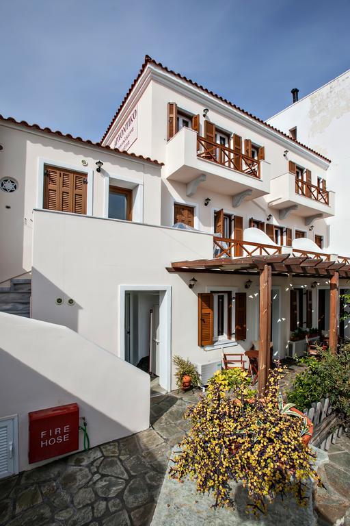 Arxontiko Hotel Тинос Екстериор снимка