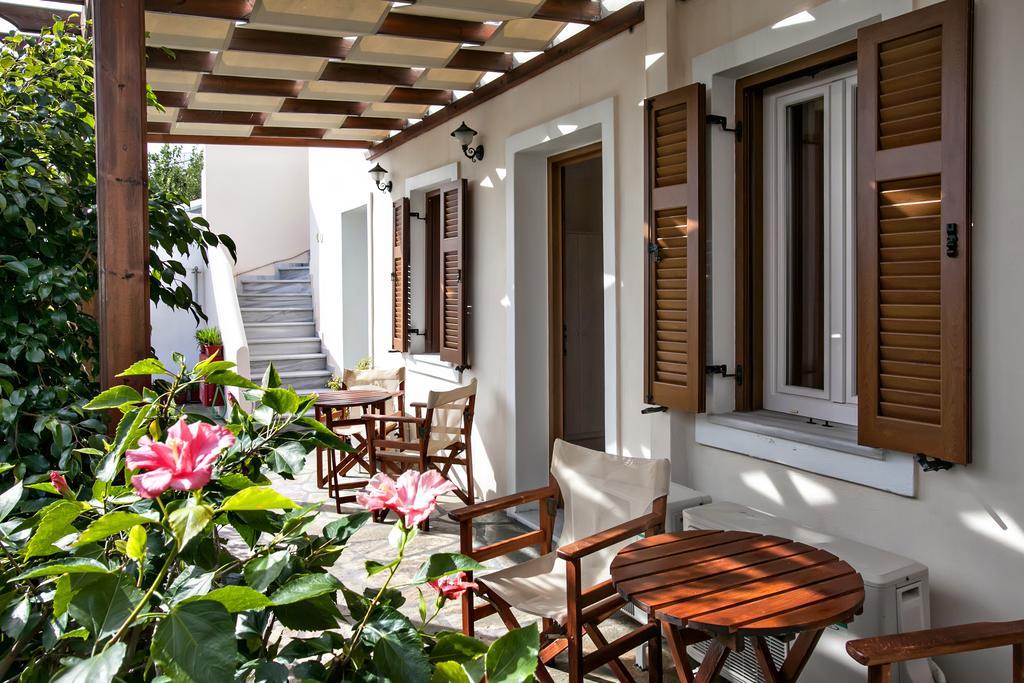 Arxontiko Hotel Тинос Екстериор снимка