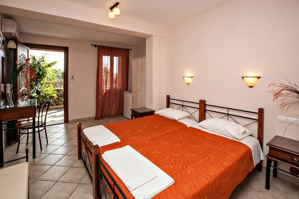 Arxontiko Hotel Тинос Екстериор снимка