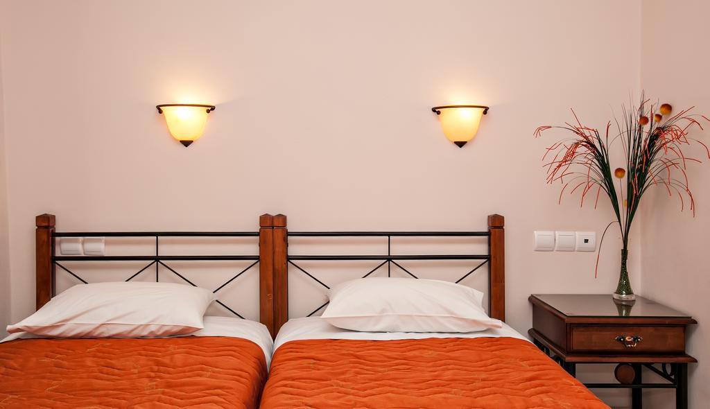 Arxontiko Hotel Тинос Екстериор снимка