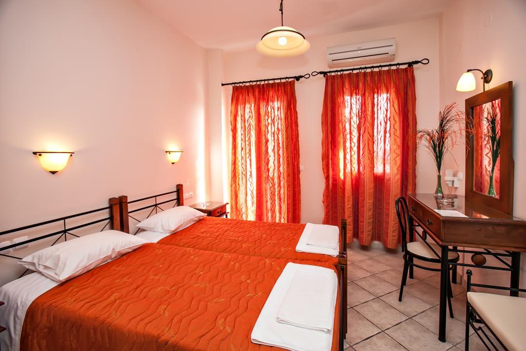 Arxontiko Hotel Тинос Екстериор снимка