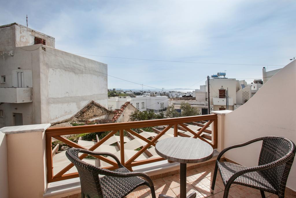 Arxontiko Hotel Тинос Екстериор снимка